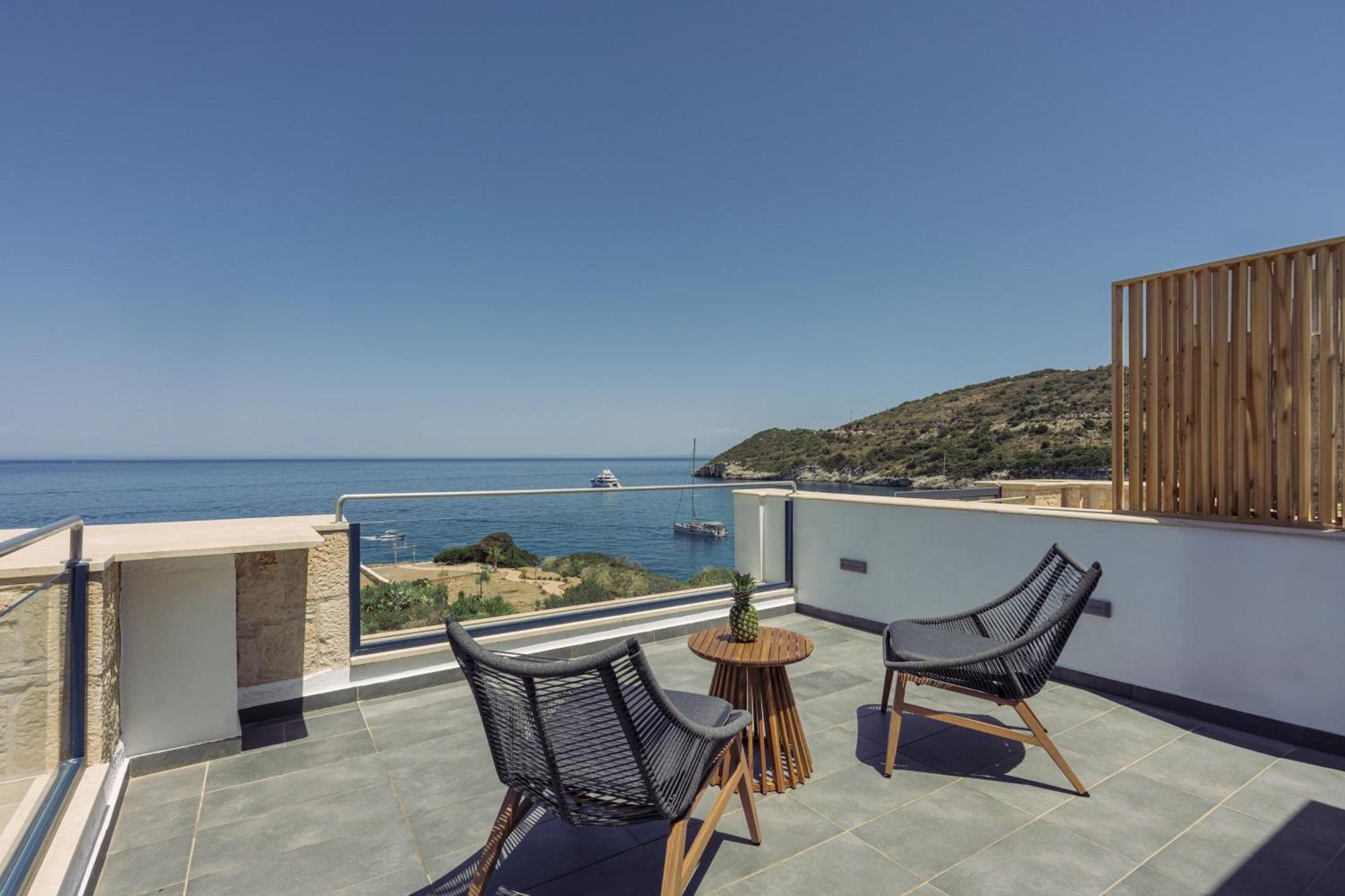 Terra Petra Luxury - The Seafront Retreat * Skinária