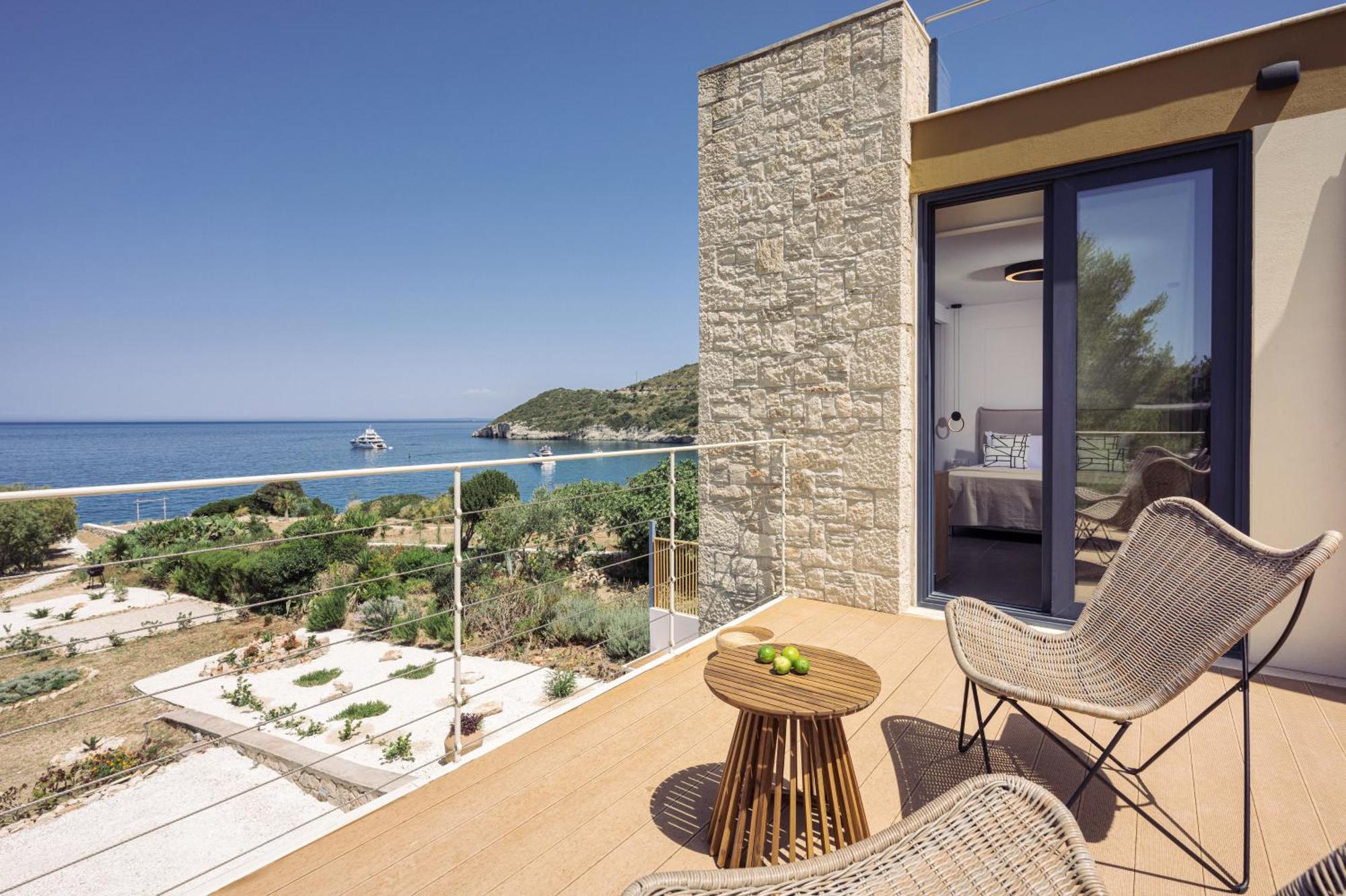 Terra Petra Luxury - The Seafront Retreat * Skinária