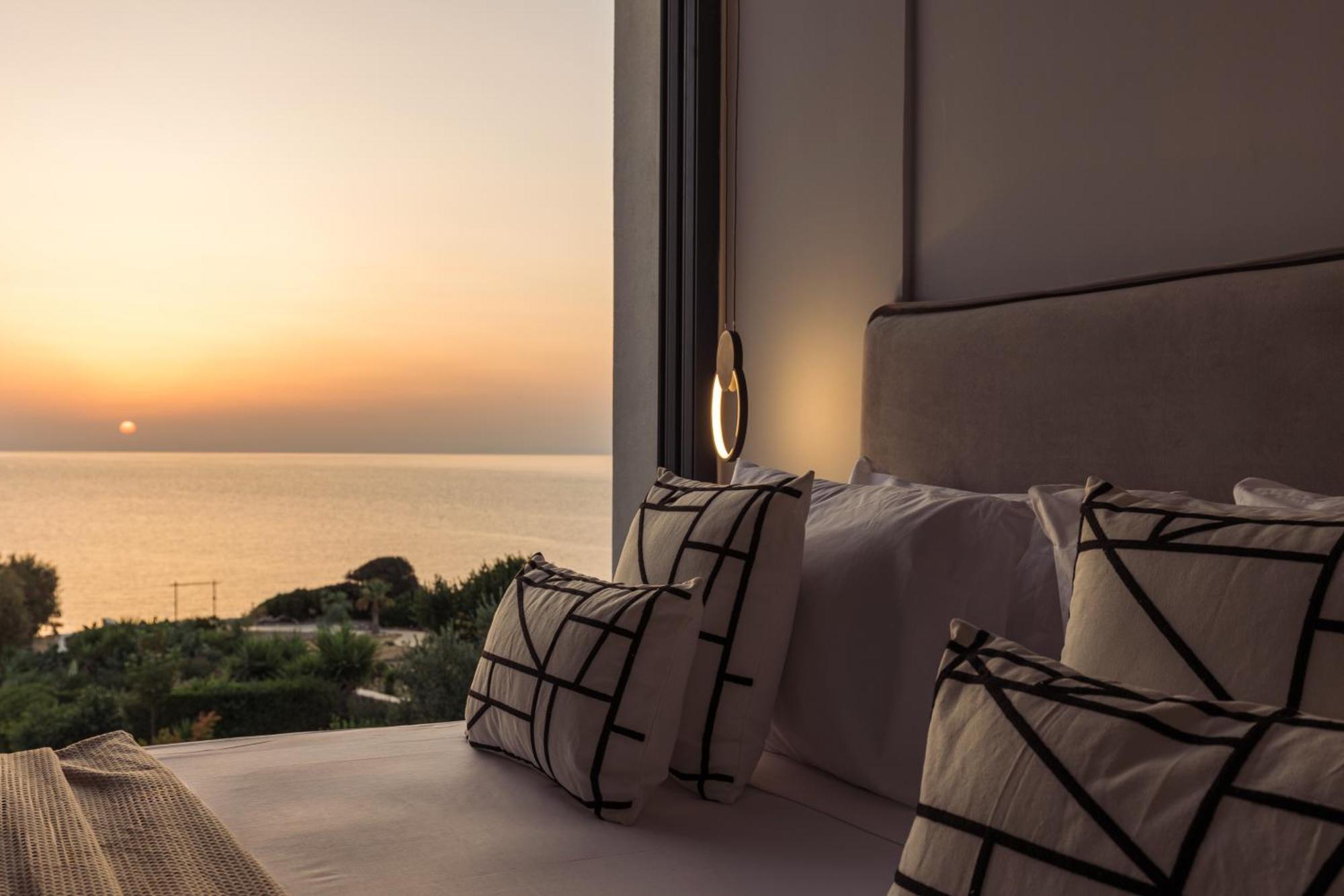 Terra Petra Luxury - The Seafront Retreat Skinária