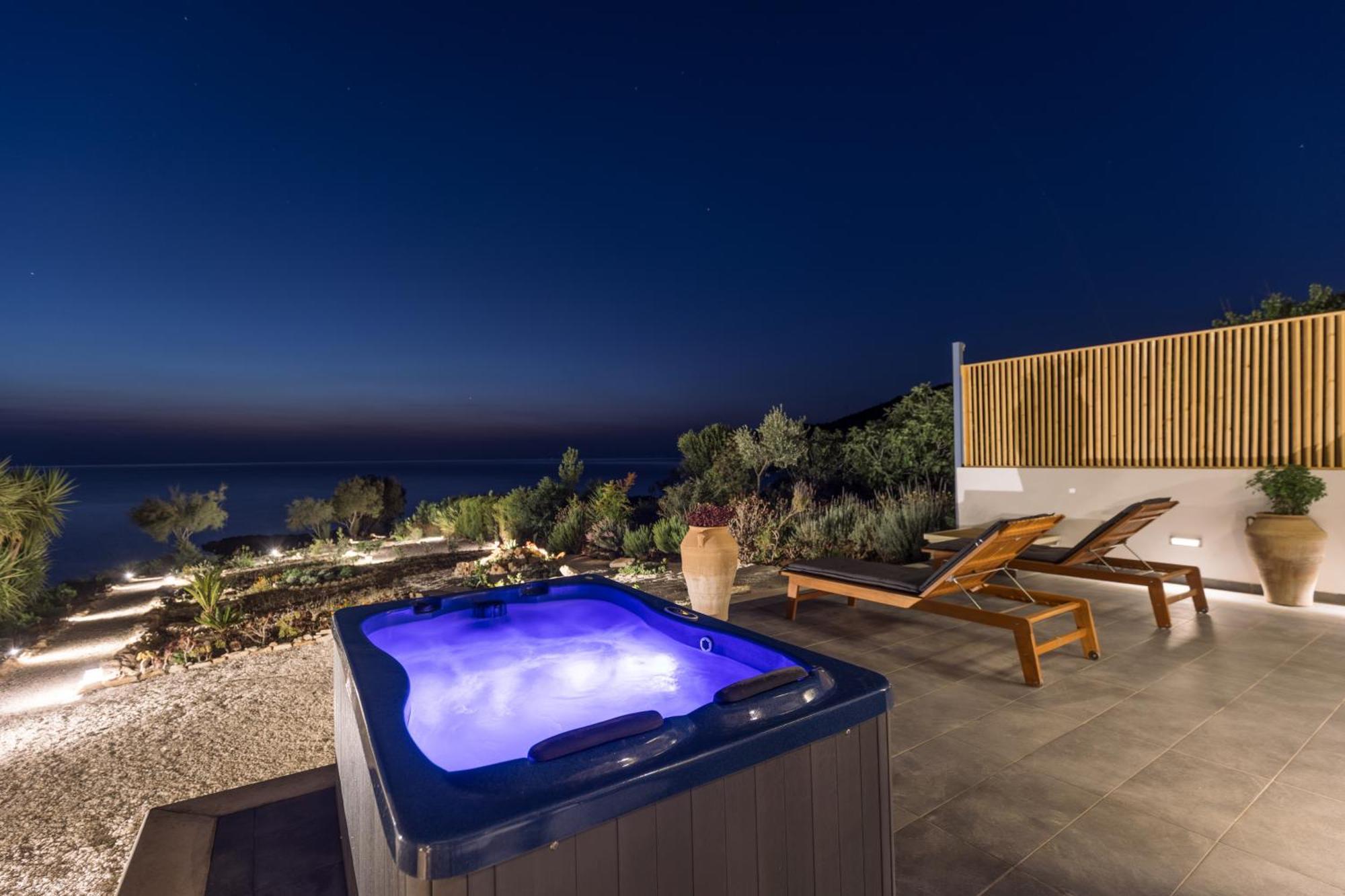 Vila Terra Petra Luxury - The Seafront Retreat *