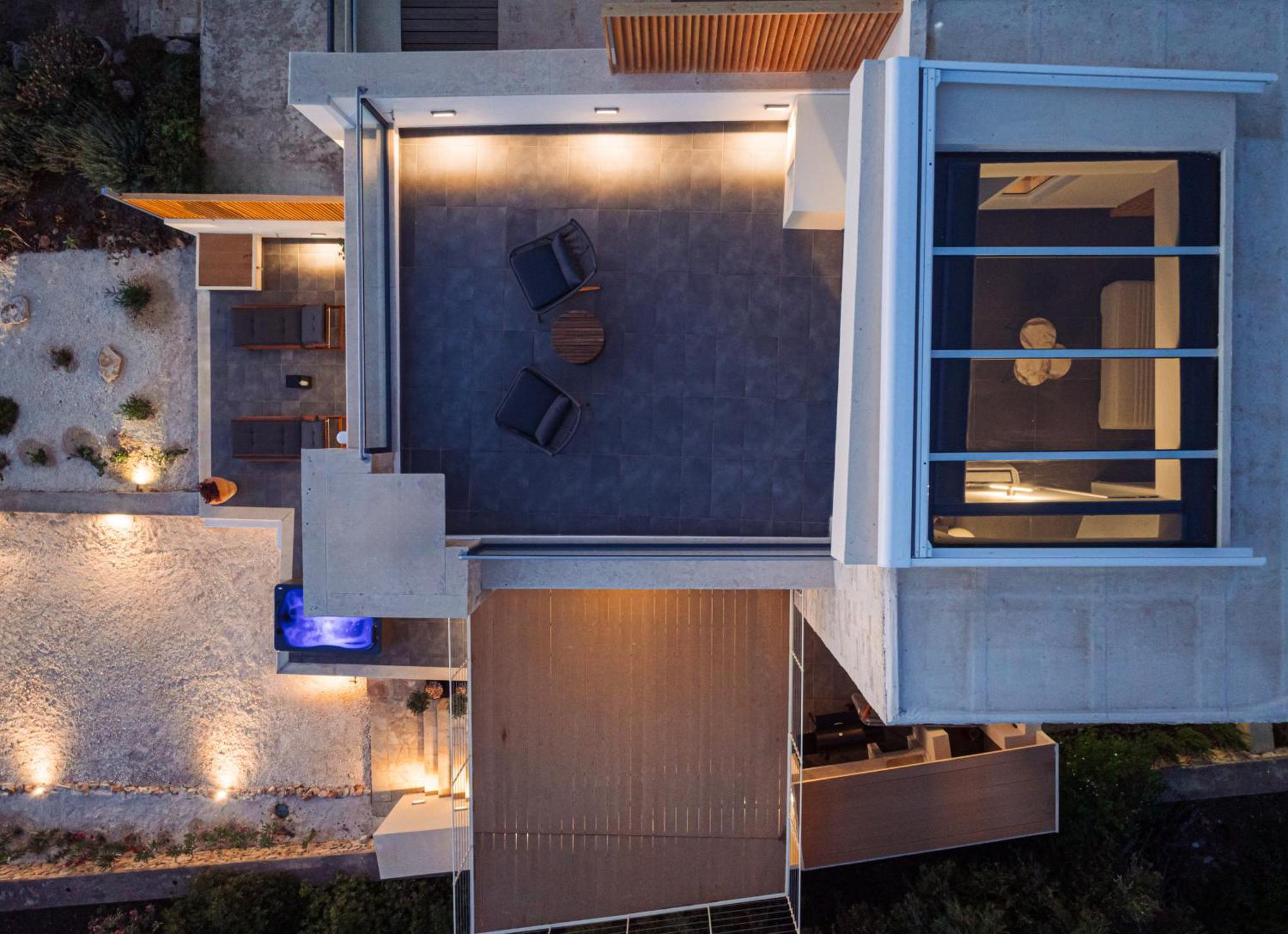 Terra Petra Luxury - The Seafront Retreat * Skinária